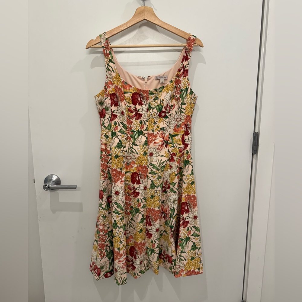 CB ESTABLISHED 1962  FLORAL DRESS